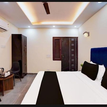 Hotel City Palace Nuova Delhi Esterno foto
