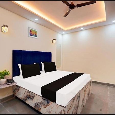 Hotel City Palace Nuova Delhi Esterno foto