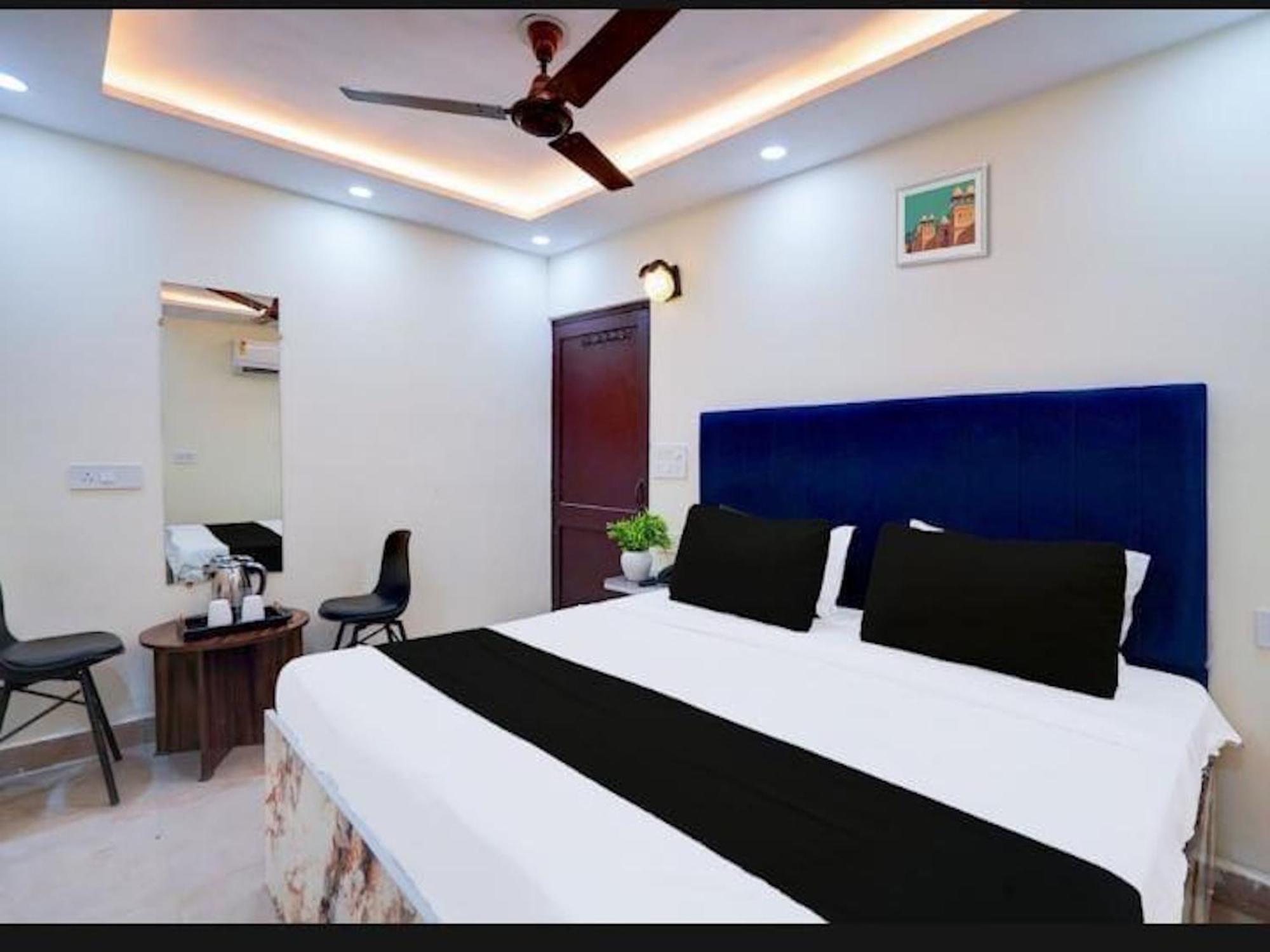 Hotel City Palace Nuova Delhi Esterno foto